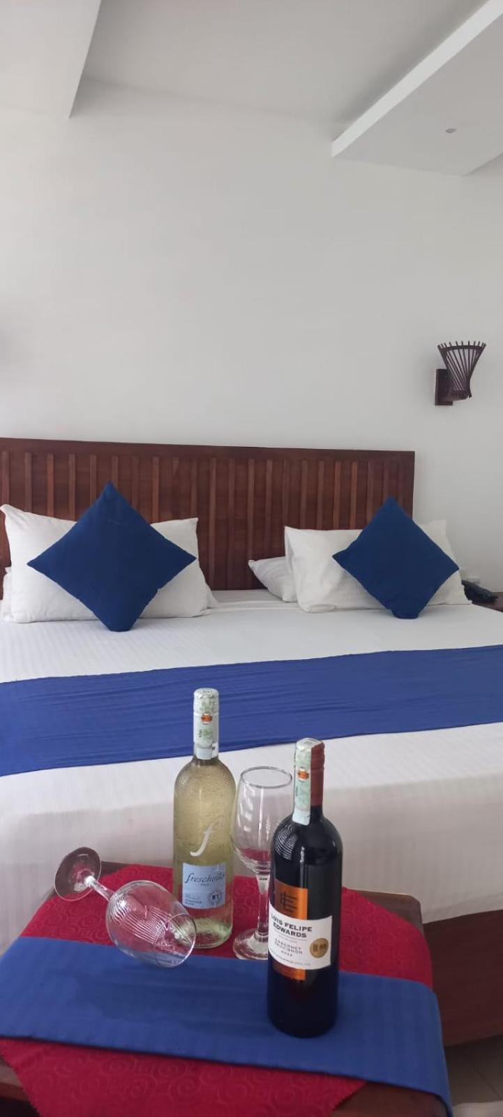 J7 Villaj Resort Trincomalee Exterior photo