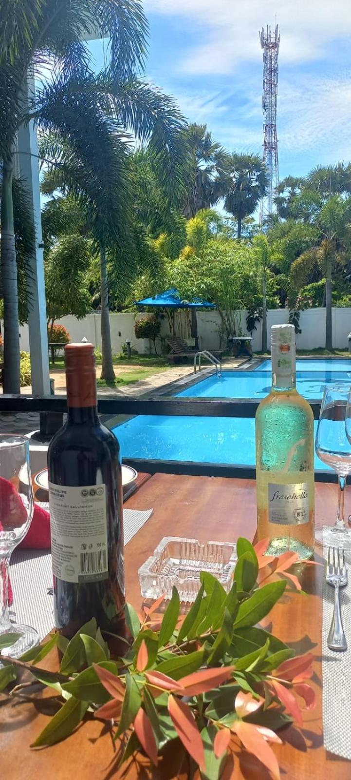 J7 Villaj Resort Trincomalee Exterior photo